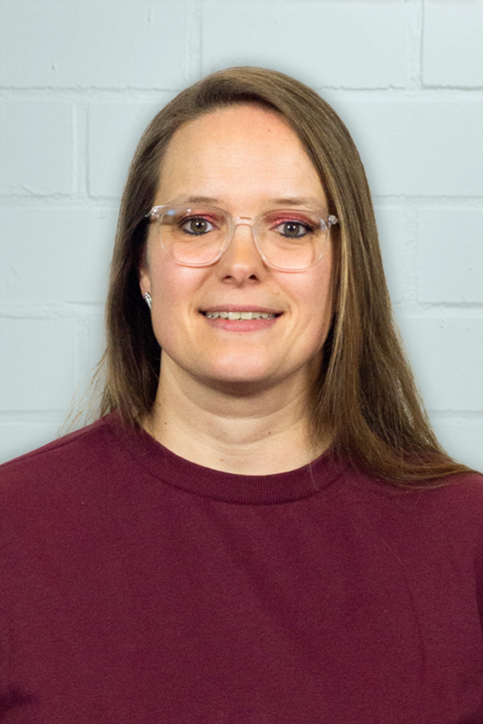 Stefanie (Senior Account Managerin)