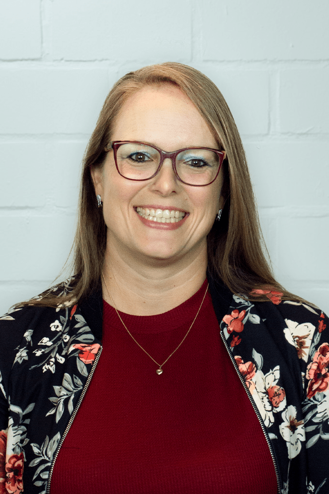 Stefanie (Senior Account Managerin)